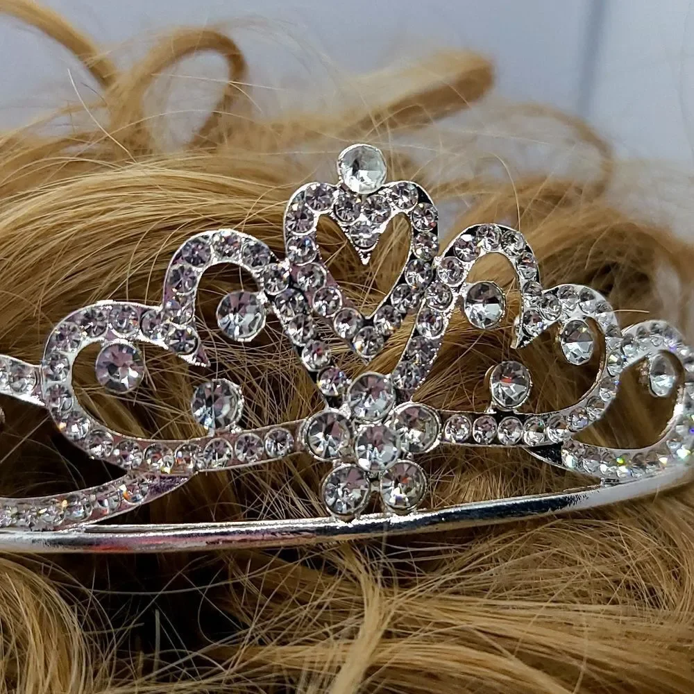 Heart Crystal Tiara – Romantic Bridal Fairy Princess Crown Regal Formal Fantasy